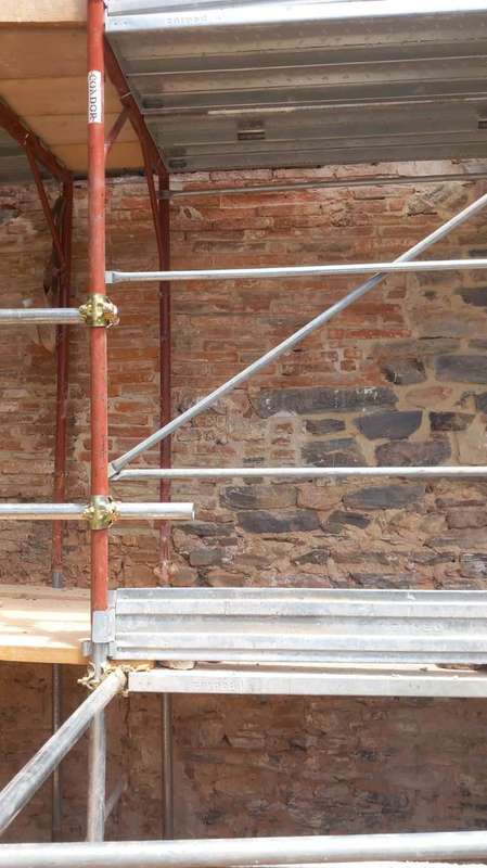 Ponteggi e cantiere