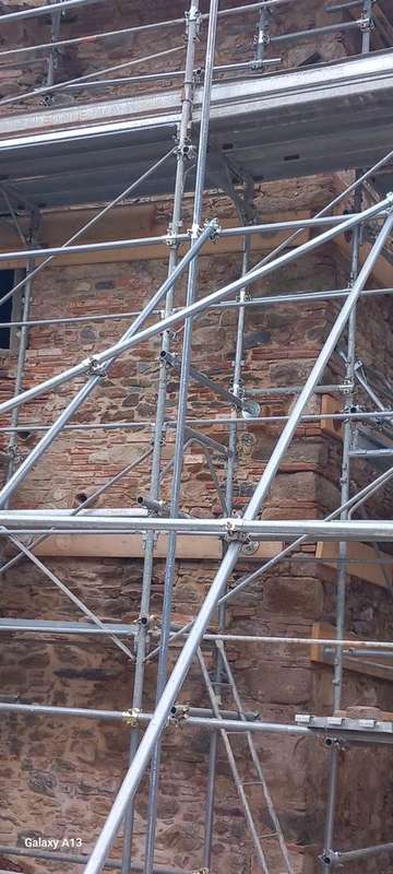 Ponteggi e cantiere