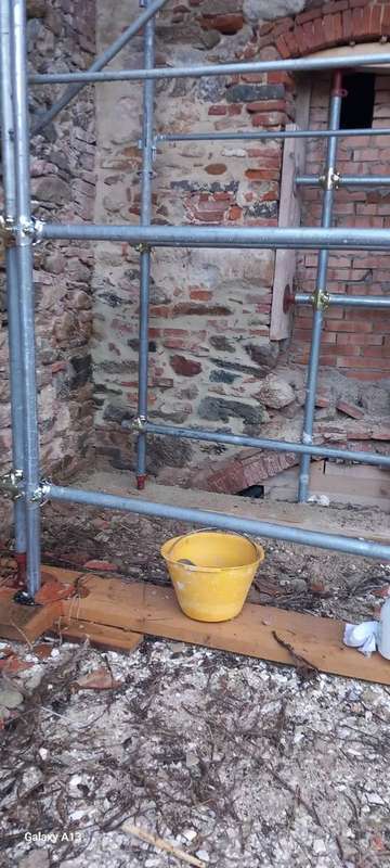 Ponteggi e cantiere
